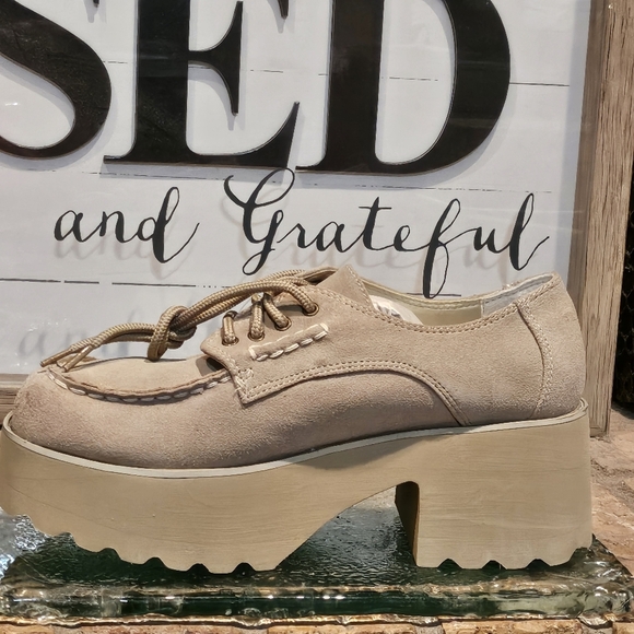 Volatile Shoes - Volatile Shagg 90's Platform Chunky Leather Shoes Clarks Wmns 10